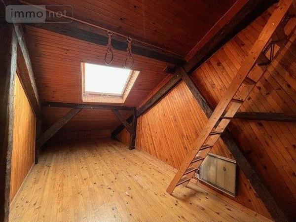 Appartement à rénover à vendre à Chambéry en Savoie (73000), ref : 73001-93   
Centre ville