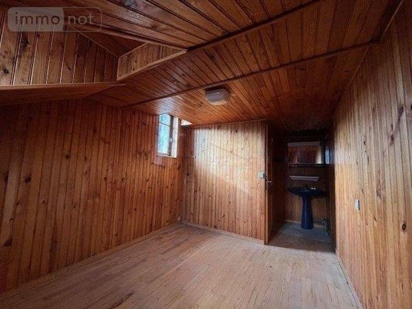 Appartement à rénover à vendre à Chambéry en Savoie (73000), ref : 73001-93   
Centre ville
