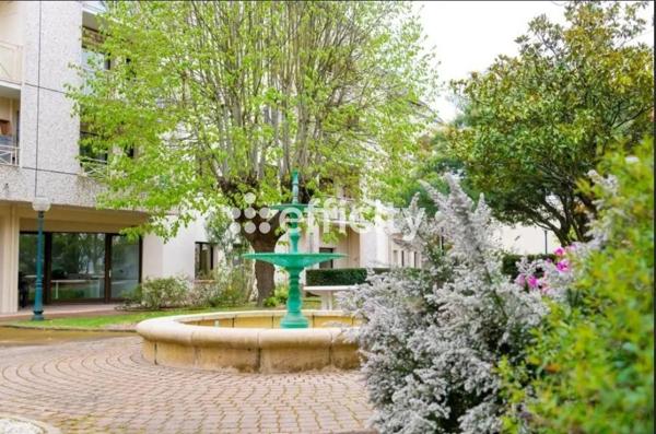 Appartement
         1 pièce
        - 24 m² 33 000 € *