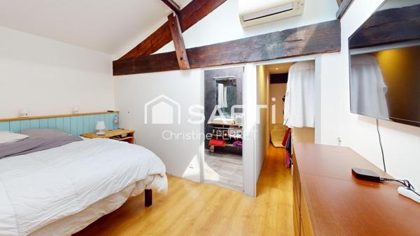 Magnifique loft  154 m2 type loft en plein cœur de Bordeaux avec grand garage