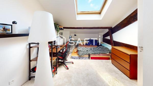 Magnifique loft  154 m2 type loft en plein cœur de Bordeaux avec grand garage