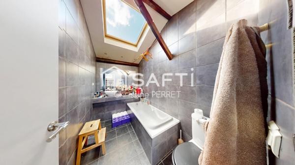 Magnifique loft  154 m2 type loft en plein cœur de Bordeaux avec grand garage