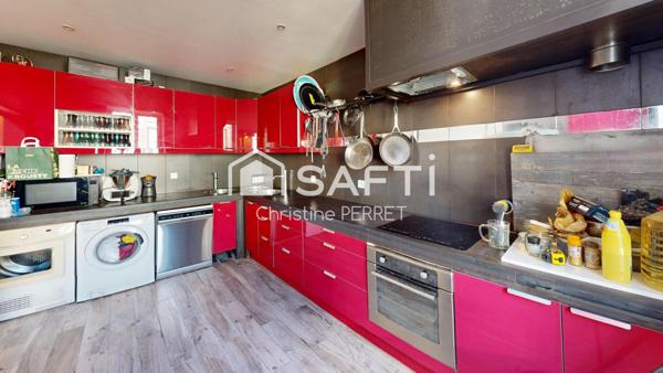 Magnifique loft  154 m2 type loft en plein cœur de Bordeaux avec grand garage