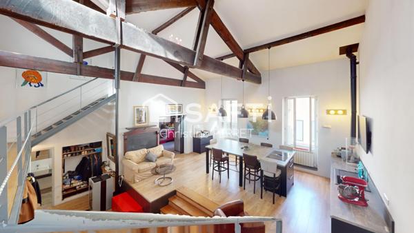 Magnifique loft  154 m2 type loft en plein cœur de Bordeaux avec grand garage