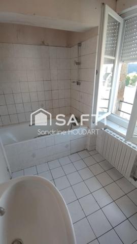 Maison en plein centre de Landisacq