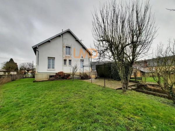 Maison de village à Mondoubleau, 95 m², 2 chambres