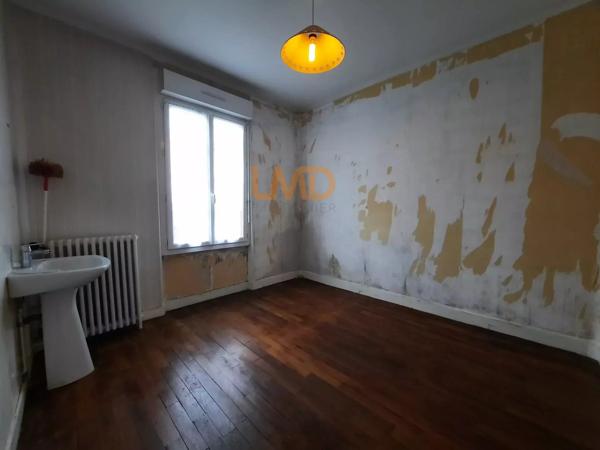 Maison de village à Mondoubleau, 95 m², 2 chambres