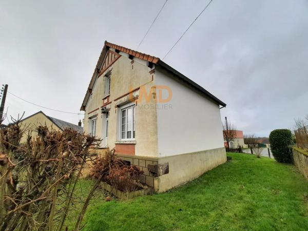 Maison de village à Mondoubleau, 95 m², 2 chambres