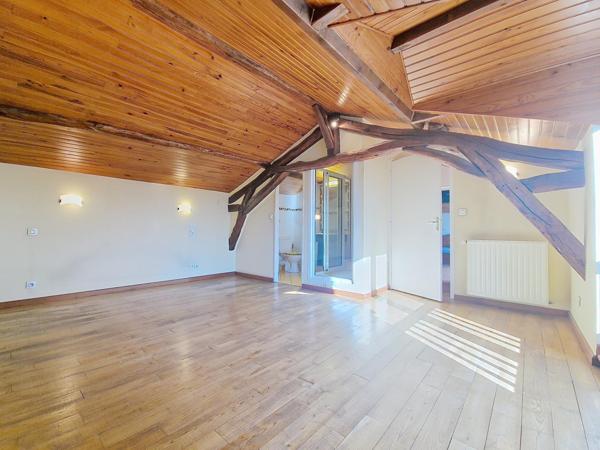 Maison de campagne tout confort avec atoûts de la ville