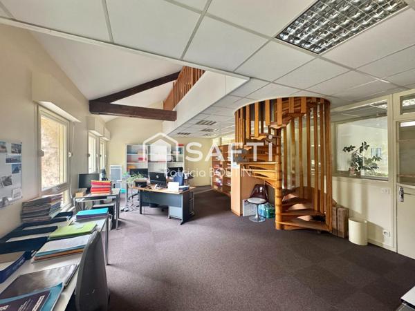 LOCAL PROFESSIONNEL – PLACE DE LA BRÈCHE, NIORT