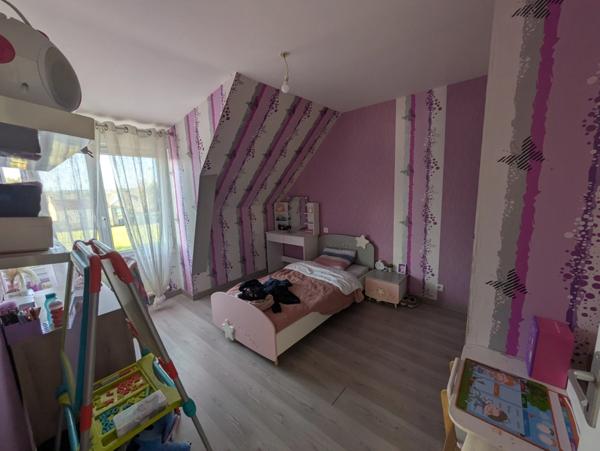 MELRAND GRANDE MAISON DE 180m² ENVIRON DE 8 PIÈCES PARCELLE DE 6320M² ENVIRON PISCINE ET GRAND GARAGE