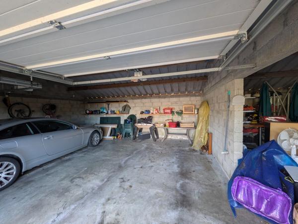 MELRAND GRANDE MAISON DE 180m² ENVIRON DE 8 PIÈCES PARCELLE DE 6320M² ENVIRON PISCINE ET GRAND GARAGE