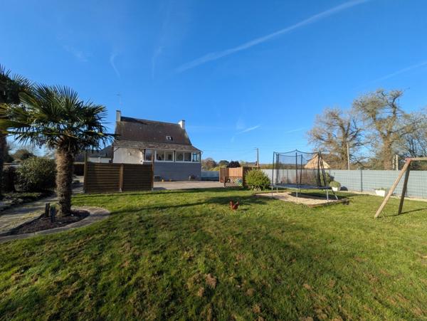 MELRAND GRANDE MAISON DE 180m² ENVIRON DE 8 PIÈCES PARCELLE DE 6320M² ENVIRON PISCINE ET GRAND GARAGE