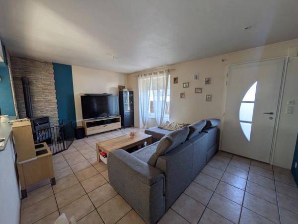 MELRAND GRANDE MAISON DE 180m² ENVIRON DE 8 PIÈCES PARCELLE DE 6320M² ENVIRON PISCINE ET GRAND GARAGE