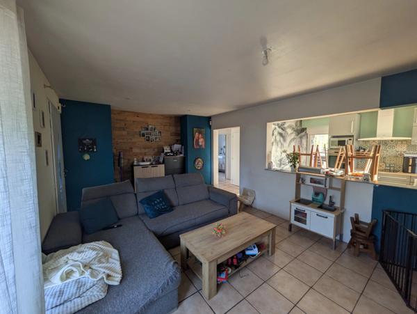 MELRAND GRANDE MAISON DE 180m² ENVIRON DE 8 PIÈCES PARCELLE DE 6320M² ENVIRON PISCINE ET GRAND GARAGE