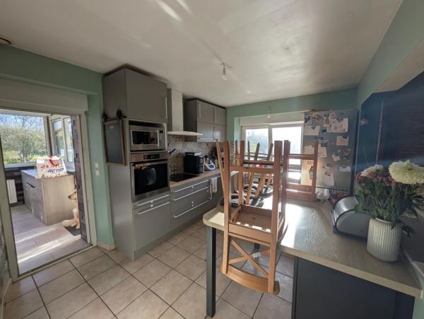 MELRAND GRANDE MAISON DE 180m² ENVIRON DE 8 PIÈCES PARCELLE DE 6320M² ENVIRON PISCINE ET GRAND GARAGE