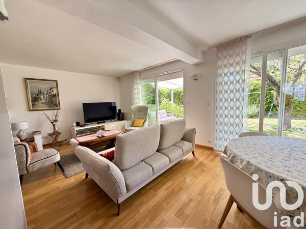 Maison à vendre 6 pièces 117 m² Saint-Leu-la-Forêt