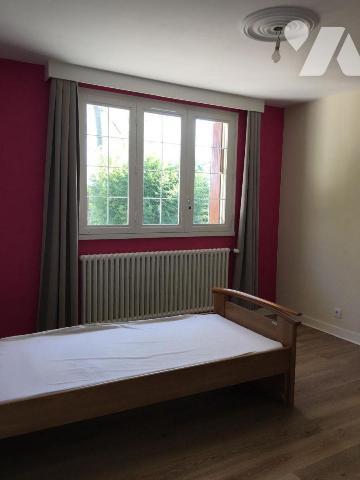 Pavillon individuel de 205m2 habitable et une surface au sol de 168.65m2

Pavillon sur sous s...