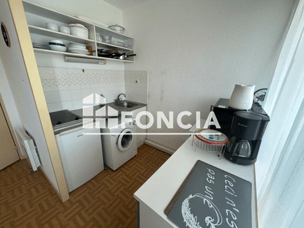 Location Appartement meublé 2 pièces 36.51 m² - 31 AVENUE DU LAZARET La Rochelle 17000