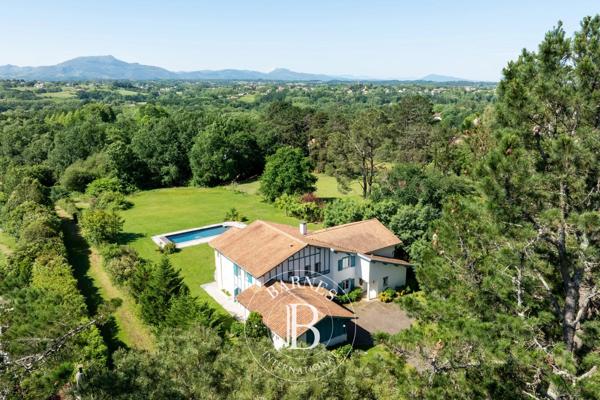 Arcangues, Maison 6 Chambres -  312 m² à vendre