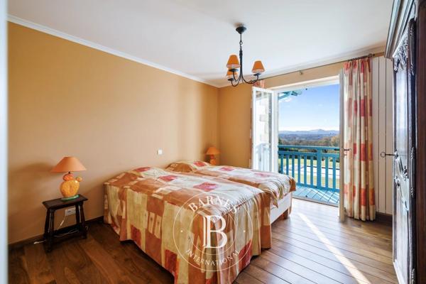Arcangues, Maison 6 Chambres -  312 m² à vendre