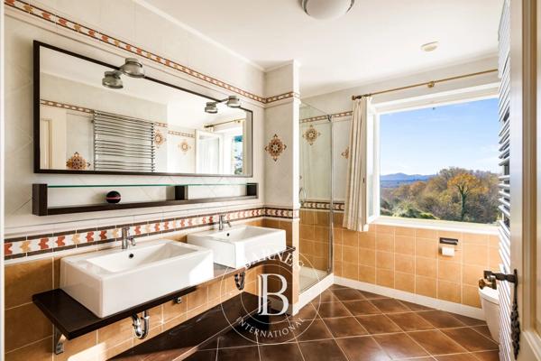Arcangues, Maison 6 Chambres -  312 m² à vendre
