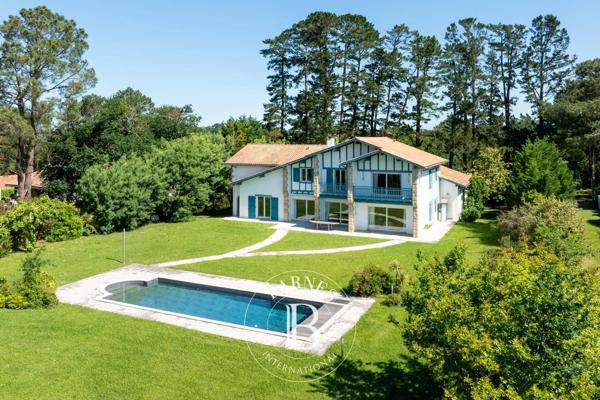 Arcangues, Maison 6 Chambres -  312 m² à vendre