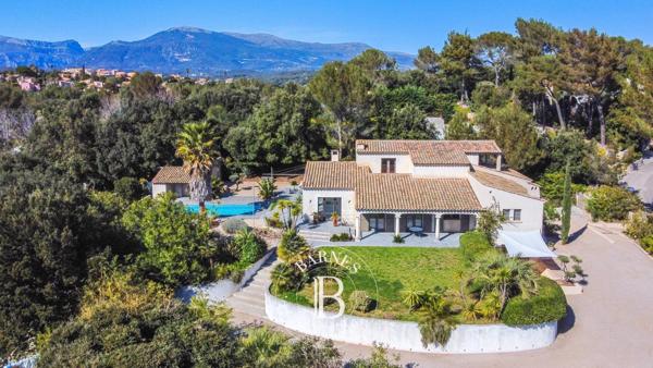 Biot, Villa 6 Chambres -  376 m² à vendre