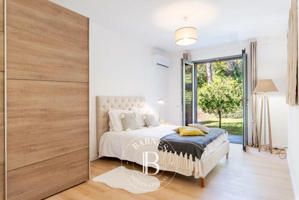 Biot, Villa 6 Chambres -  376 m² à vendre