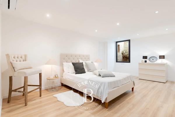 Biot, Villa 6 Chambres -  376 m² à vendre