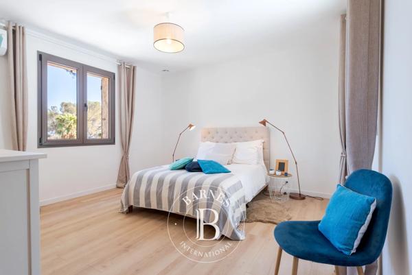 Biot, Villa 6 Chambres -  376 m² à vendre