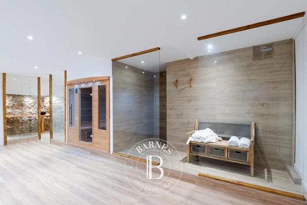 Biot, Villa 6 Chambres -  376 m² à vendre