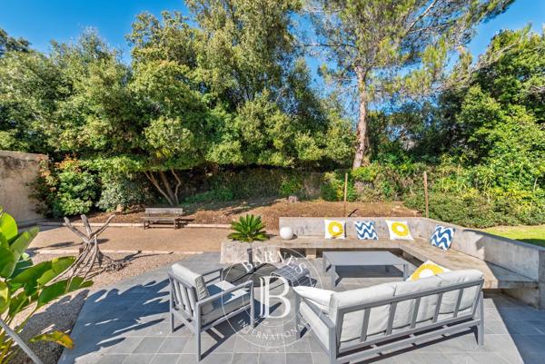 Biot, Villa 6 Chambres -  376 m² à vendre