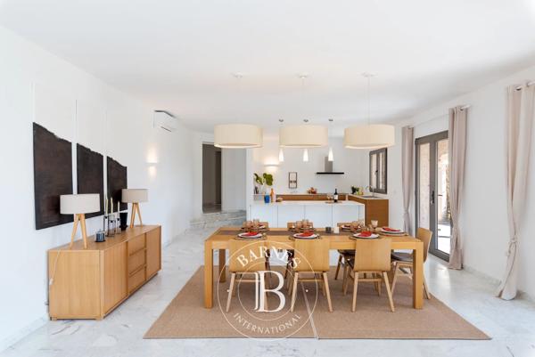 Biot, Villa 6 Chambres -  376 m² à vendre