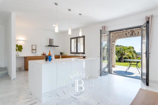 Biot, Villa 6 Chambres -  376 m² à vendre