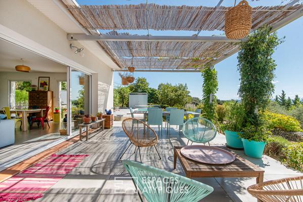 Maison contemporaine avec studio et vue exceptionnelle