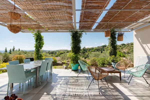 Maison contemporaine avec studio et vue exceptionnelle