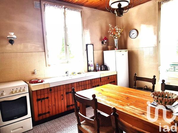 Maison traditionnelle 6 pièces de 129 m² à Villemomble (93250)