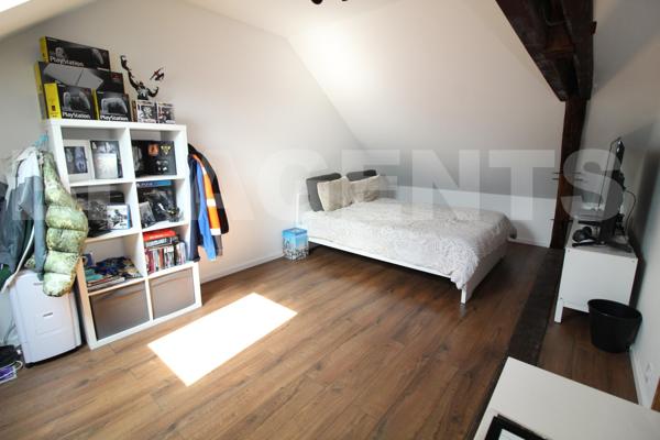 Maison de charme avec piscine et dépendance – Mortcerf