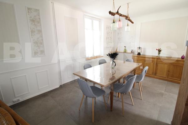 Maison de charme avec piscine et dépendance – Mortcerf