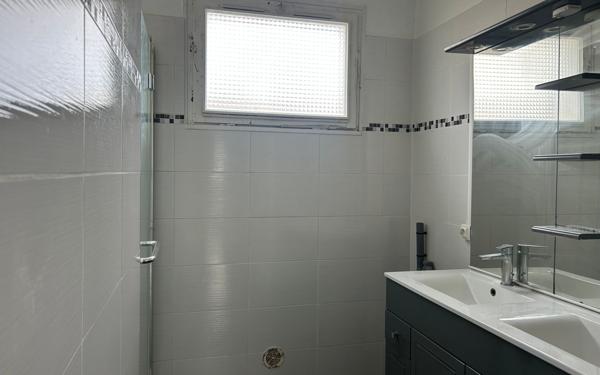 Maison à louer    7 pièces • 146,46 m2 Manduel