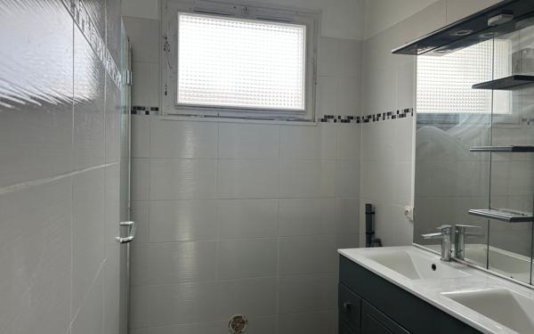 Maison à louer    7 pièces • 146,46 m2 Manduel