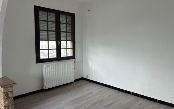 Maison à louer    7 pièces • 146,46 m2 Manduel