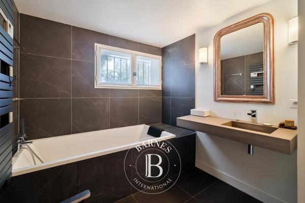 Biarritz, Maison 5 Chambres -  200 m² à vendre