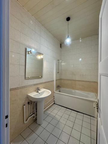 Appartement à louer 3 pièces SAINT VALLIER (26)