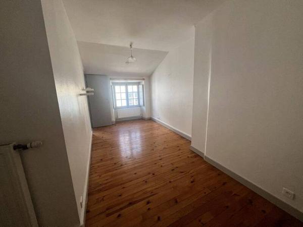 Appartement 1 pièce                                        - 43000 Le Puy-en-Velay Réf : 10435