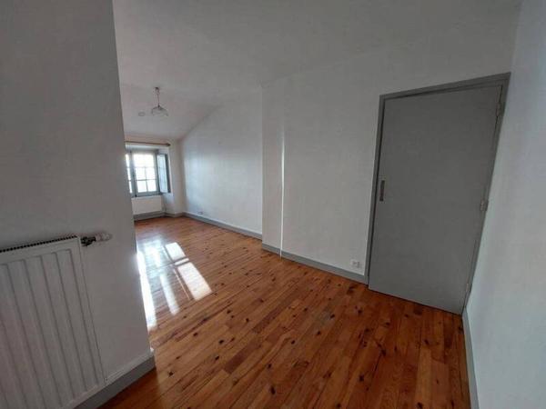 Appartement 1 pièce                                        - 43000 Le Puy-en-Velay Réf : 10435