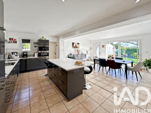 Maison à vendre 4 pièces 121 m² Tarascon