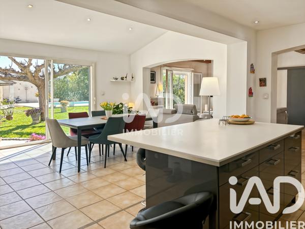 Maison à vendre 4 pièces 121 m² Tarascon