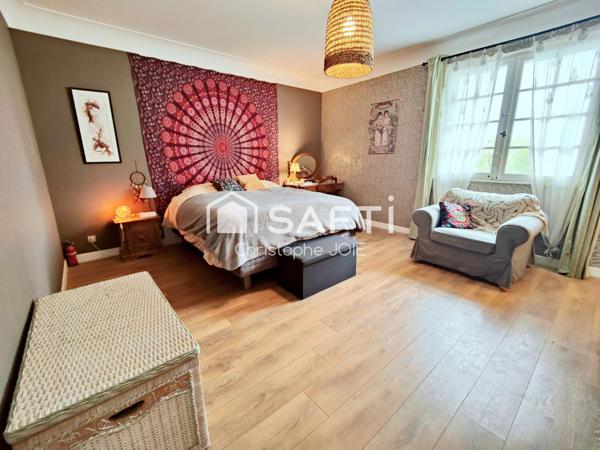 T8 rénové au calme, piscine, garage